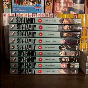 Spy x Family Manga Set Volumes 1-8